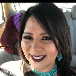 Meet your Posher, Vicky